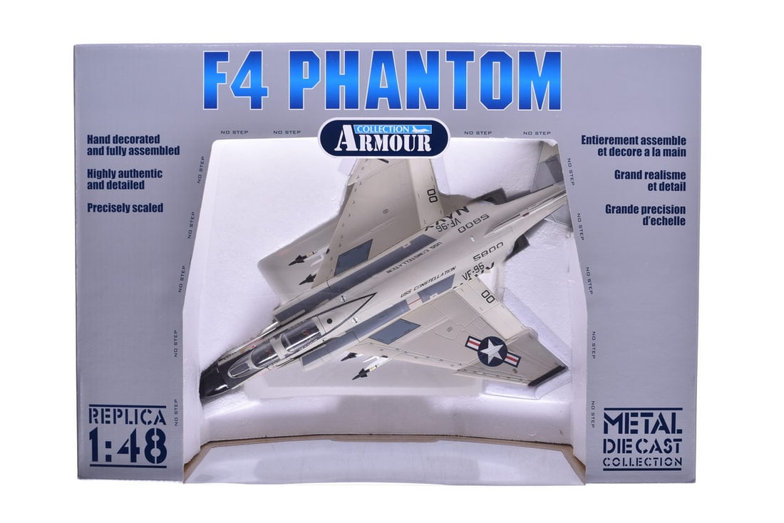 Franklin Mint / Armour Collection B11B553 F4 Phantom USN Fighting Falcons Diecast Military Plane (1 of 2)