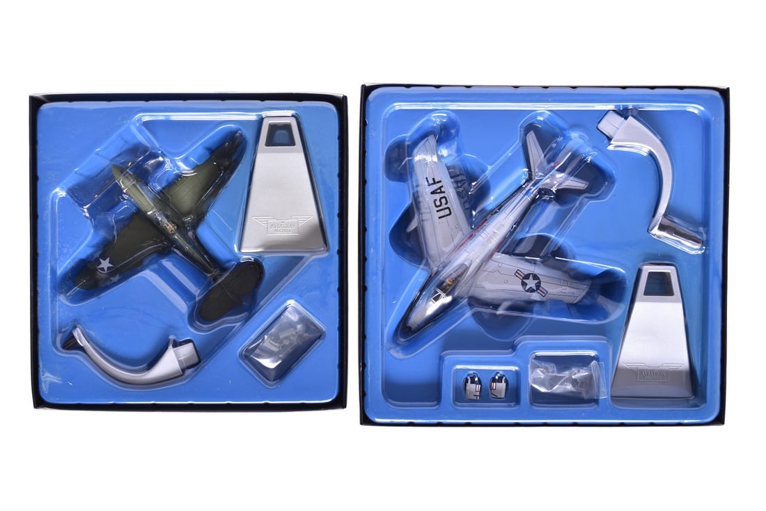Pair of Corgi 1:72 P-40E Warhawk & North American F-86A Sabre Diecast Planes (1 of 2)