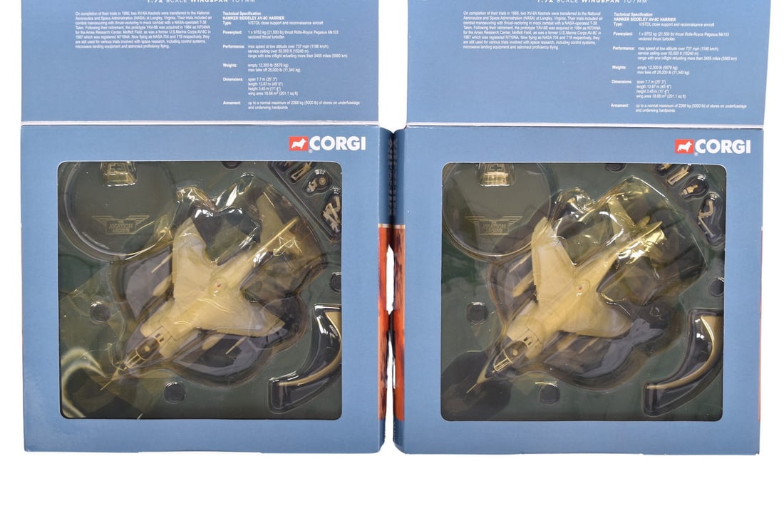 Pair of Corgi 1:72 AA32408 NASA Hawker Siddeley AV-8C Harrier Diecast Military Planes (1 of 2)