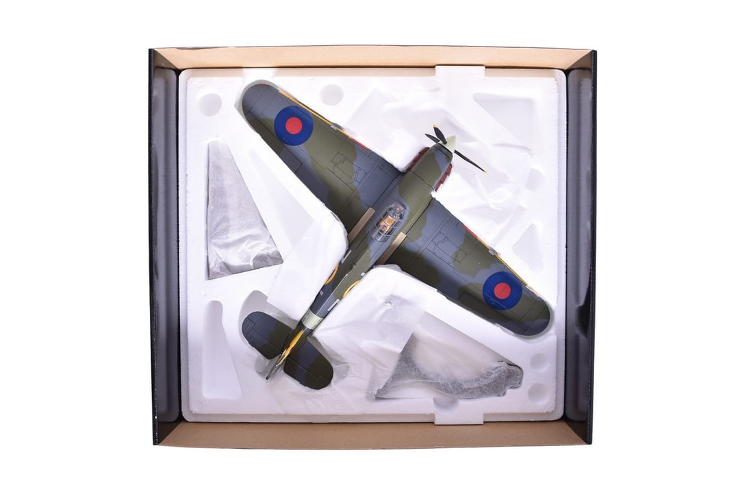 Corgi 1:32 AA35504 Hawker Sea Hurricane 1B Diecast WWII Military Plane: Corgi 1:32 AA35504 Hawker Sea Hurricane 1B Diecast WWII Military Plane Replica 1:32 scale diecast World War II Fleet Air Arm Hawker Sea Hurricane 1B, No. 880 Sqn. HMS Indomitable, Indian Ocean, May 19
