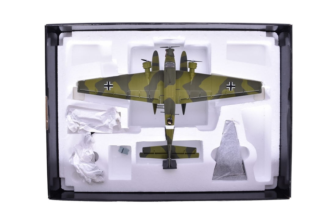Corgi 1:72 AA36901 Junkers JU52/ 3MG5E (Floatplane) P5+JD Diecast WWII Military Plane: Corgi 1:72 AA36901 Junkers JU52/ 3MG5E (Floatplane) P5+JD Diecast WWII Military Plane Replica 1:72 scale die cast Junkers JU52/ 3MG5E (Floatplane) P5+JD, Operation Weserubung, Luftwaffe, Norway 1940 m