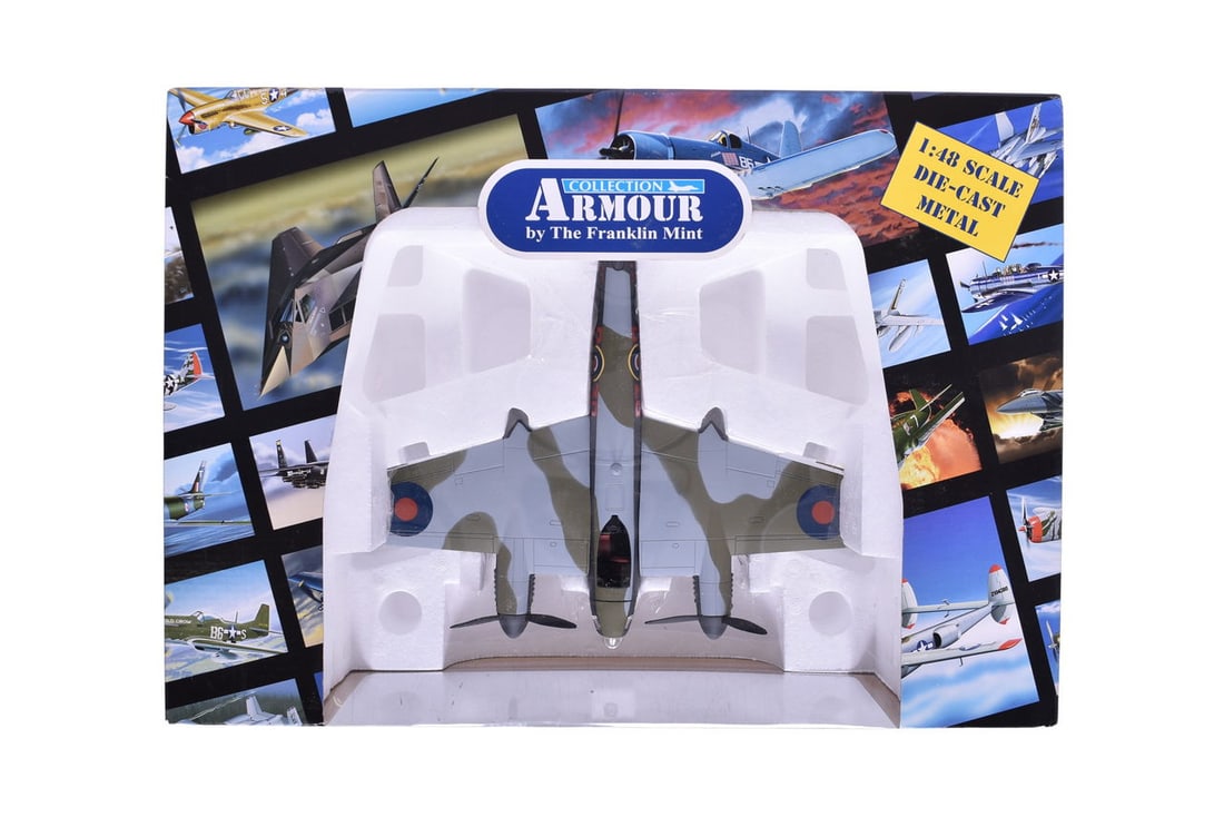 Armour Collection / Franklin Mint 1:48 DH98 Mosquito Cookie Diecast Plane: Armour Collection / Franklin Mint 1:48 DH98 Mosquito Cookie Diecast Plane Replica 1:48 scale diecast DH98 Mosquito Cookie military plane by Armour Collection. Item No. B11 B640. New in box with minima