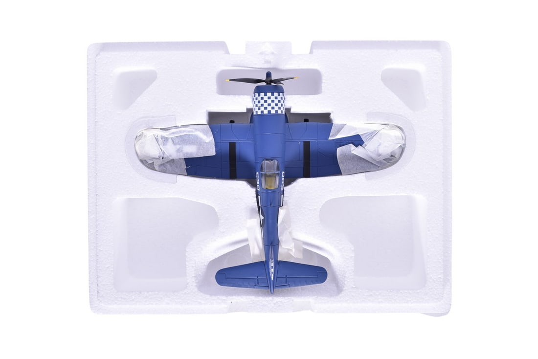 Armour Collection / Franklin Mint 1:48 F4U Corsair Diecast Plane: Armour Collection / Franklin Mint 1:48 F4U Corsair Diecast Plane Replica 1:48 scale diecast F4U Corsair military plane by Armour Collection. Item No. B11 B381 ART 98142. New in box with minimal shelf