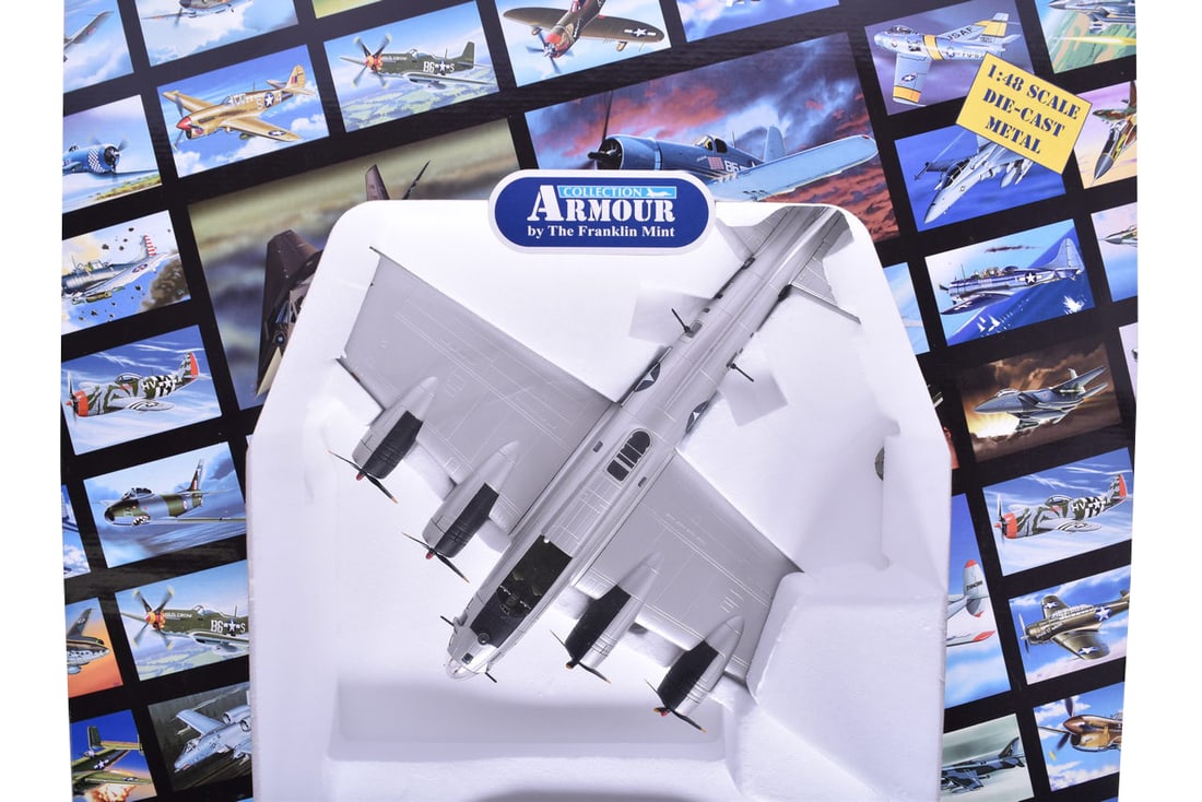 Franklin Mint Armour Collection B11E055 B17 Flying Fortress "General Ike" Diecast Military Plane (1 of 2)