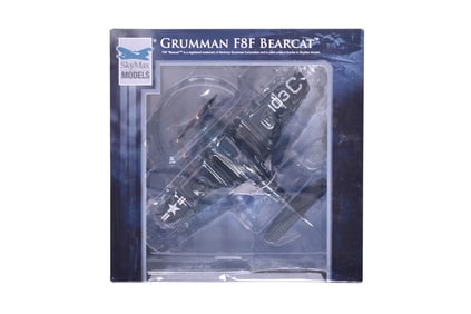 SkyMax 1:72 SM1006 Grumman F8F-2 "Bearcat" Diecast Military Plane