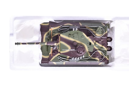 Minichamps 1:35 Panzerkampfwagen VI Tiger I Diecast WWII Military Tank