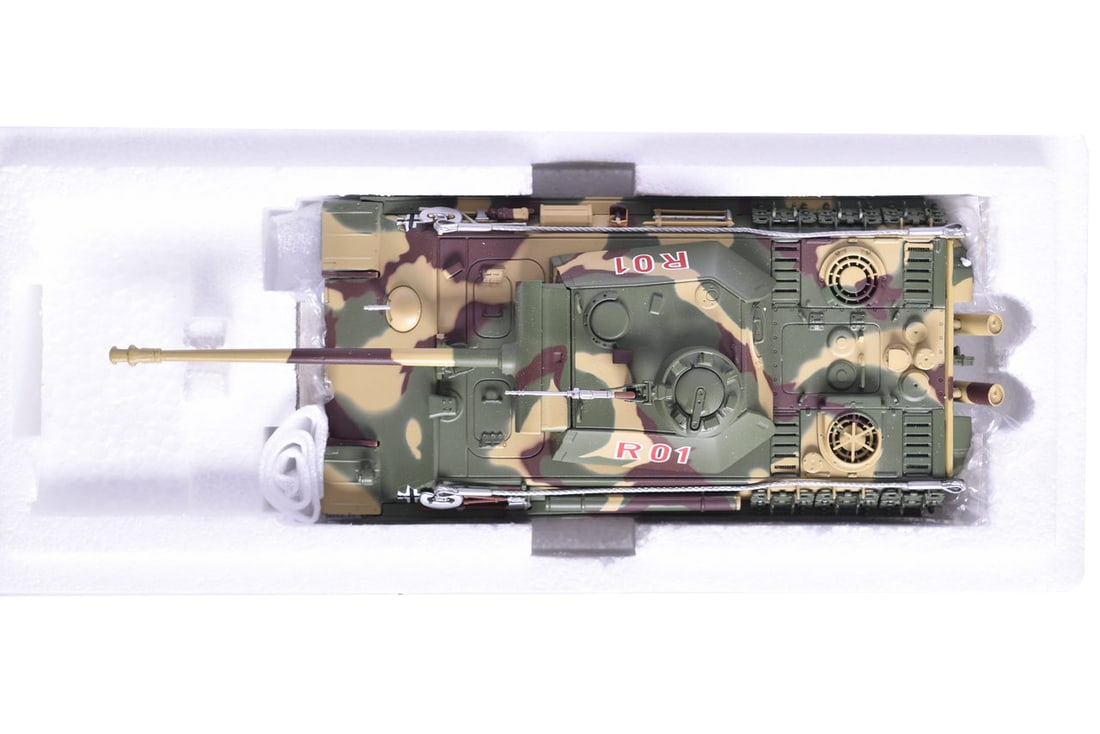 Minichamps 1:35 Panzerkampfwagen V Panther AUSF. G Diecast WWII German Military Tank (1 of 3)