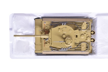 Minichamps 1:35 Panzerkampfwagen VI Tiger I Late Version Diecast Military Tank