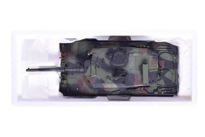 Minichamps 1:35 Leopard 2 A4 Diecast NATO Military Tank