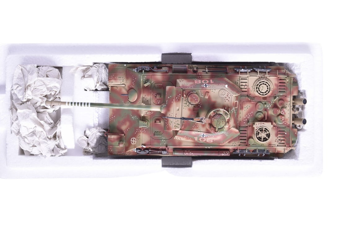 Minichamps 1:35 Panzerkampfwagen V Panther Ausf. G Diecast German WWII Military Tank (1 of 3)