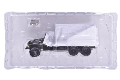 Minichamps 1:35 GMC CCKW 353 B2 Box Truck 1943 Diecast WWII Military Vehicle