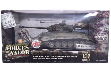 Forces of Valor 1:32 US M26 Pershing Diecast WWII Military Tank - Enthusiast Edition #80016