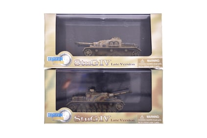 Pair of Dragon Armor 1:72 Sd.Kfz.167 StuG.IV Late Version Diecast WWII Military Tanks