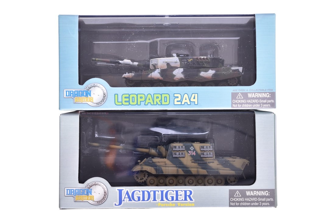 Pair of Dragon Armor 1:72 Diecast WWII Military Tanks - Leopard 2A4 and Jagdtiger Porsche Version: Pair of Dragon Armor 1:72 Diecast WWII Military Tanks - Leopard 2A4 and Jagdtiger Porsche Version Pair of replica 1:72 scale die cast WWII military tanks by Dragon Armor Models. Includes Leopard 2A4 7