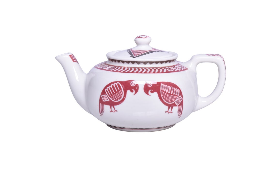 Atchison, Topeka, And Santa Fe Railroad China Ancient Mimbreno Teapot: Atchison, Topeka, And Santa Fe Railroad China Ancient Mimbreno Teapot A china tea pot for the AT&SF Railroad in the Mimbreno pattern. The dish measures 4" tall and is back stamped Made Expressly For S