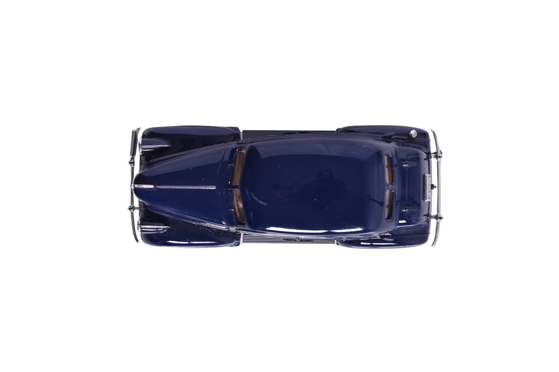 Durham Classics 1938 Oldsmobile - 3