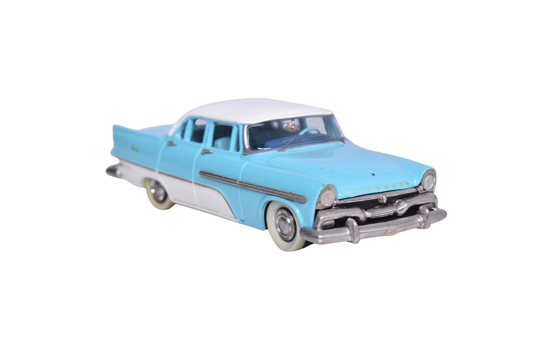 Conquest Models Nr. 13 1956 Plymouth Savoy (1 of 3)