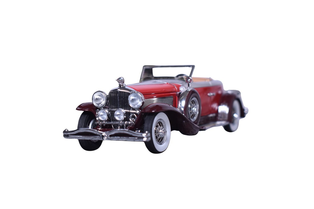 Minichamps 1929 Duesenberg Model J Torpedo Convertible Coupe (1 of 3)