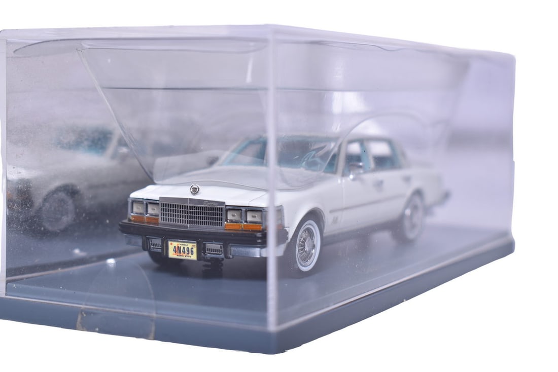 NEO Scale Models American Excellence Cadillac Seville Elegante (1 of 3)