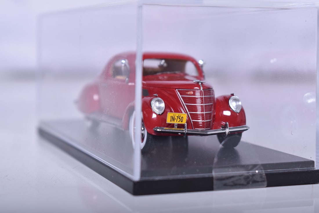 NEO Scale Models 1937 Lincoln Zephyr Coupe: NEO Scale Models resin 1:43 scale 1937 Lincoln Zephyr Coupe in red. Car comes with original plastic display case, like new condition.