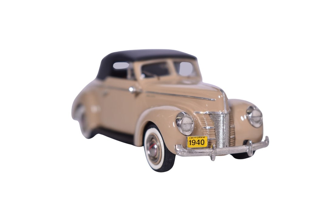 Design Studio / Motor City USA 1940 Ford Convertible (1 of 3)