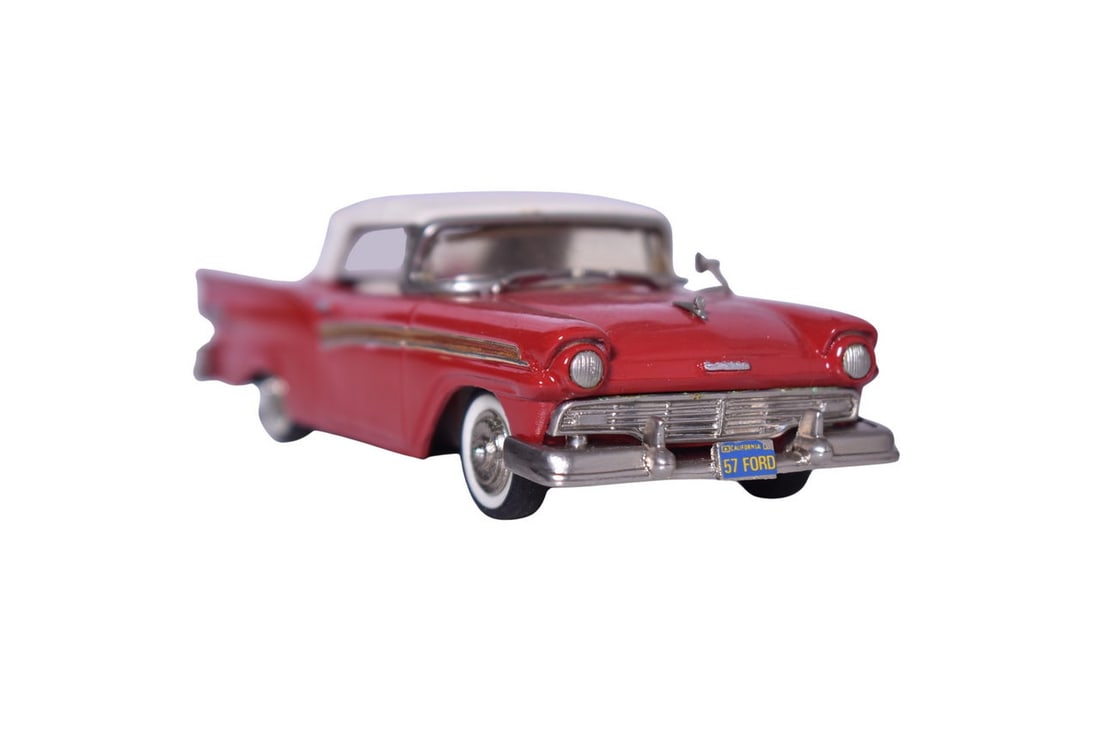 Mini Marque 1957 Ford Sunliner (1 of 3)