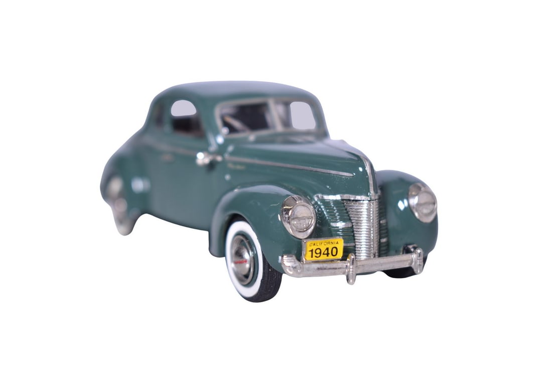 Design Studio / Motor City USA 1940 Ford (1 of 3)