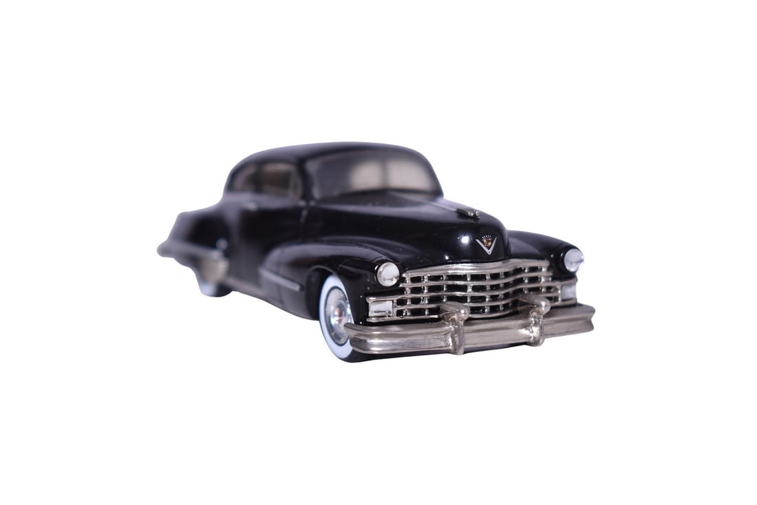 Tron Resin 1947 Cadillac Series 62 (1 of 3)
