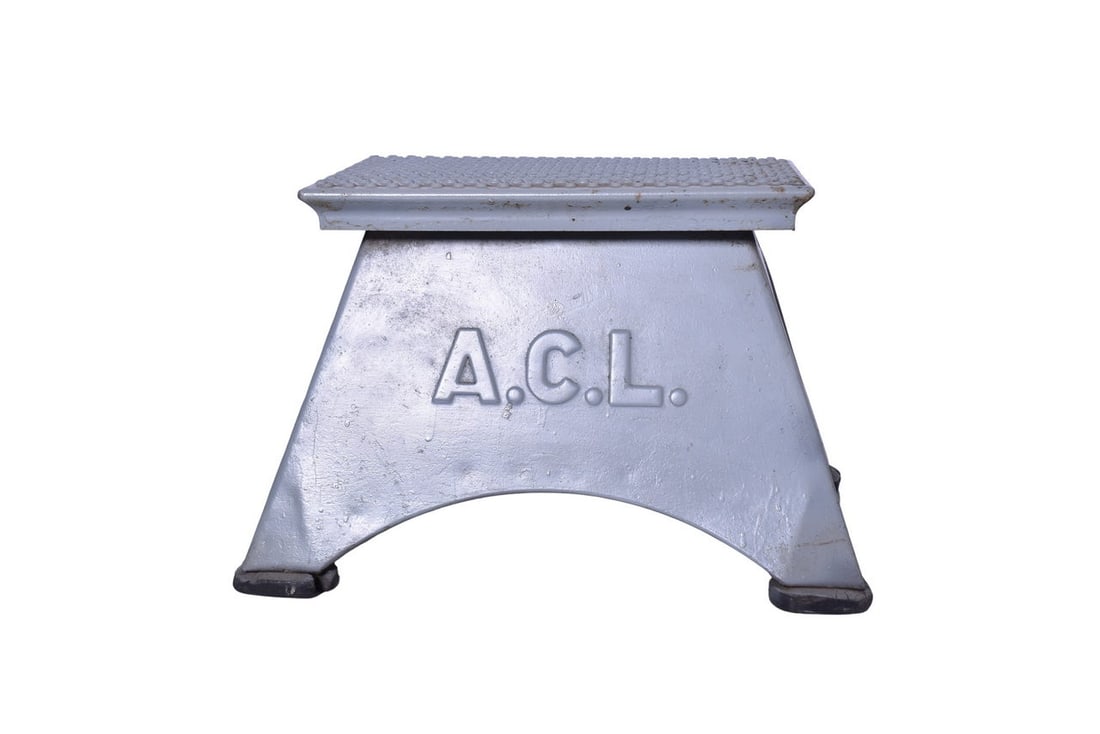 Atlantic Coast Line Embossed Railroad Passenger Step Box (1 of 5)