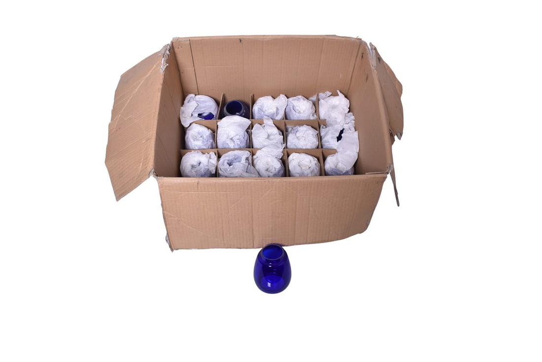 Group of Twenty Reproduction Dietz Vesta "Blue" Globes: Group of twenty new reproduction blue globes for Dietz Vesta lanterns. All are new.