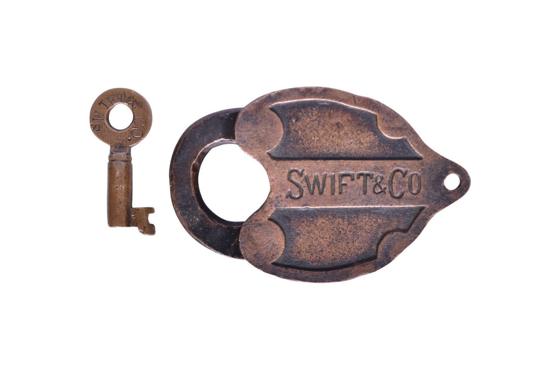 Swift & Co. Fraim Brass Heart Shaped Lock w/ Choke Barrel Single Ring Key (1 of 4)