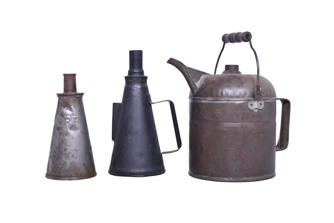 Three Pieces of Pennsylvania Railroad Tinware - Kerosene Canister and Hand Torches (1 of 4)