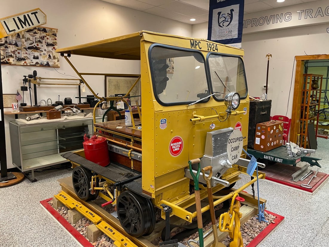 Fairmont Speeder (Restored, Former Missouri Pacific) - On Site Lot #3012 (1 of 12)