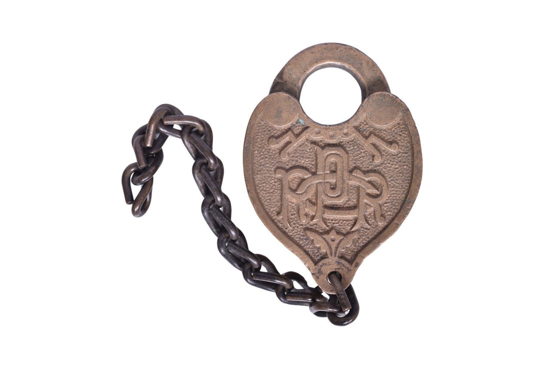A&W Pennsylvania Railroad Co. Fancy Cast Brass Heart Shaped Lock (1 of 2)