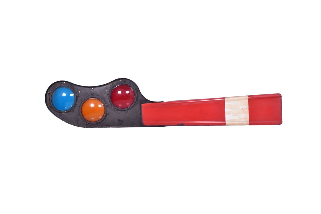 Porcelain Semaphore Blade with Hub And Three Lens (1 of 6)