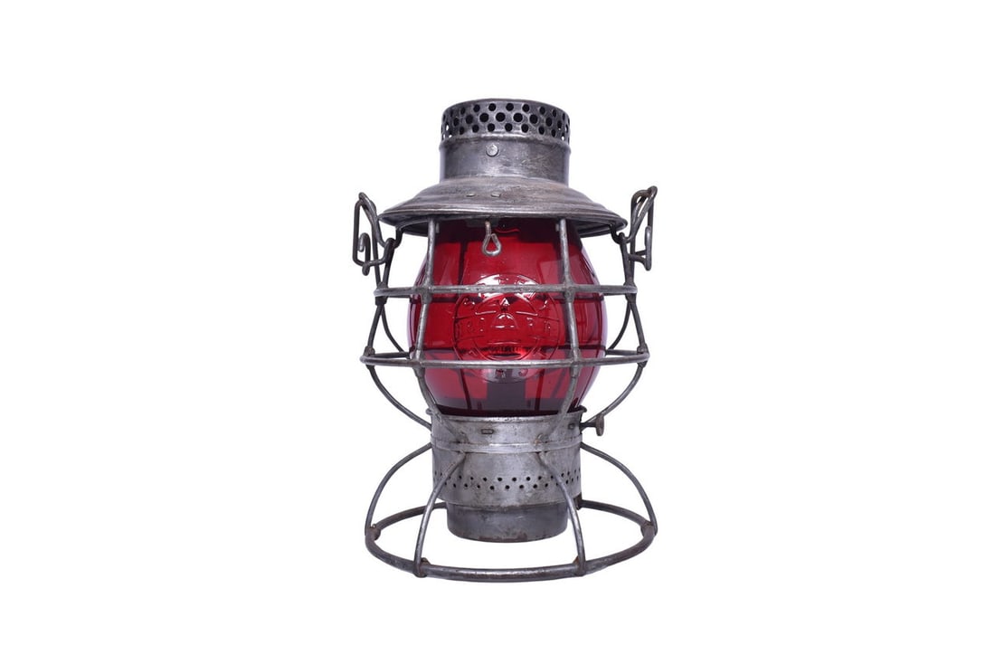 Adlake Reliable Baltimore and Ohio Railroad Lantern with Red Cast Capital Dome Locomotive Globe (1 of 6)