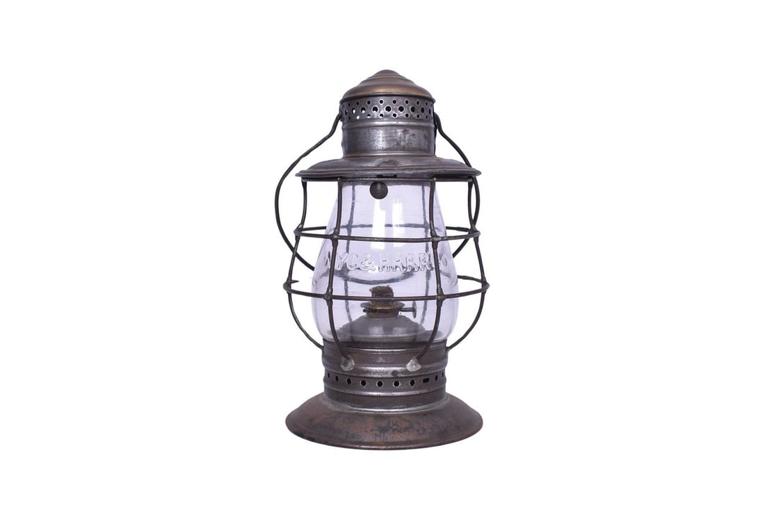 Brass Top Bell Bottom New York Central & Hudson River Railroad Lantern (1 of 5)