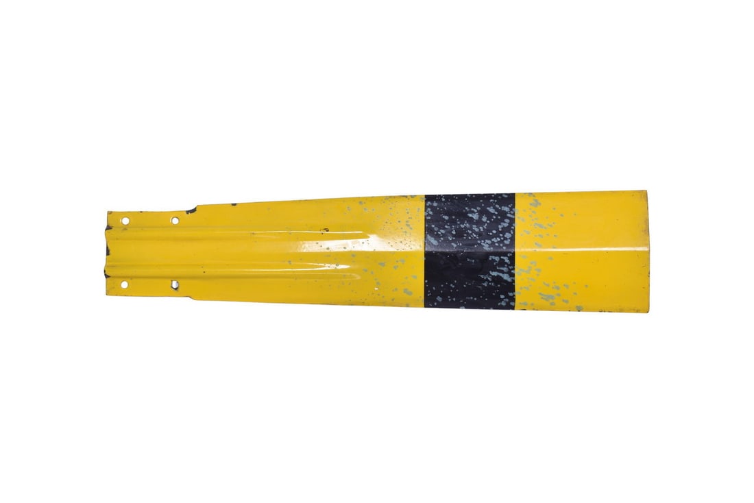 Porcelain Railroad Semaphore Blade: Porcelain Railroad Semaphore Blade Semaphore blade with yellow and black porcelain, measuring 42" long. No hub, blade only. Blade has some wear and rust. The green paint on the blade WILL CLEAN. We te