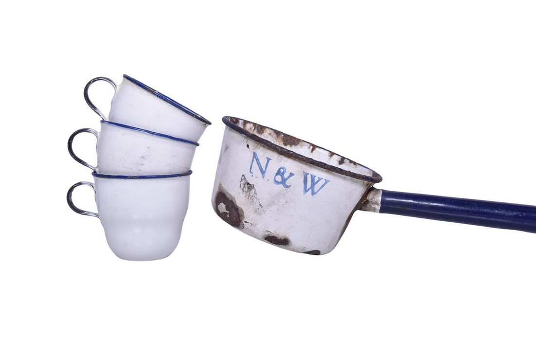 Norfolk and Western Railway Porcelain Ladle and Cups (1 of 5)