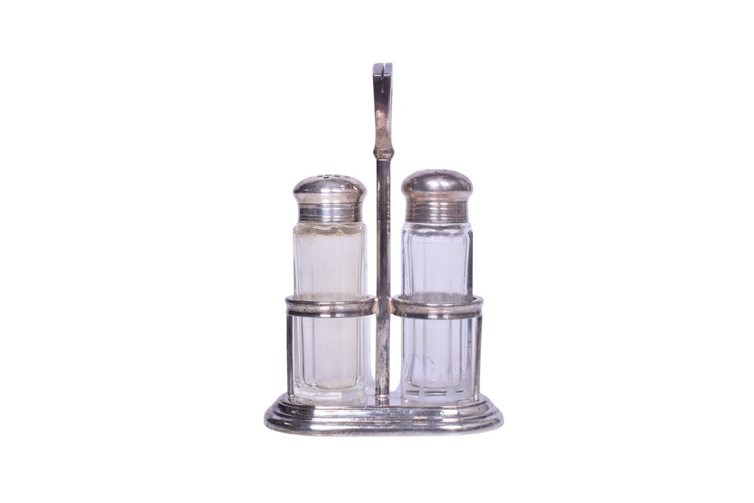 Union Pacific Lines Railroad Silver Cruet Set: This 3-piece cruet measures 6-3/4" x 4", and is bottom stamped U.P.R.R., International Silver. Shakers are in good condition without noticeable chips, cracks, or breaks. See photos for best descriptio