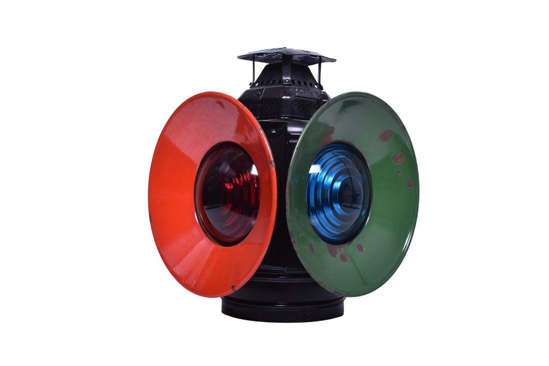 Electrified Adlake Chicago and North Western Railroad Left Marker Lamp with Porcelain Day Targets (1 of 6)