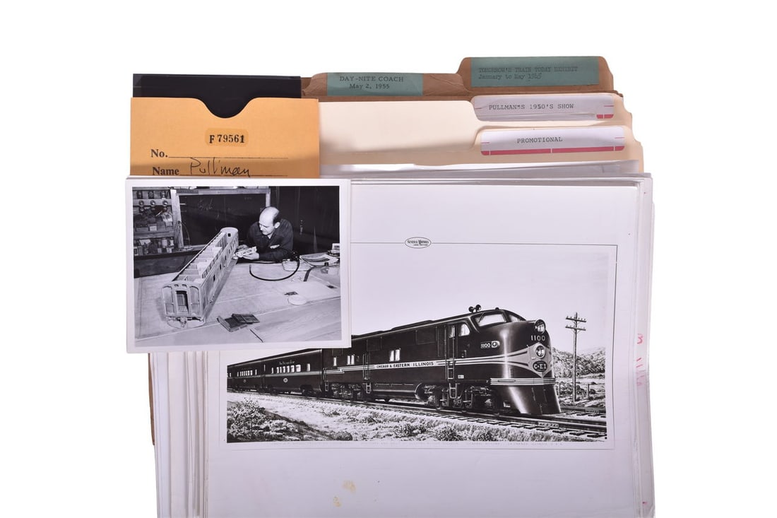193 Promotional and Exhibit Display Photos from Pullman Archives: A flamboyant group of around 193 photos showing promotional photos and exhibits from the 40s and 50s. There are four folders in this group. Photos are a mix of display and exhibit shots, photos of sta