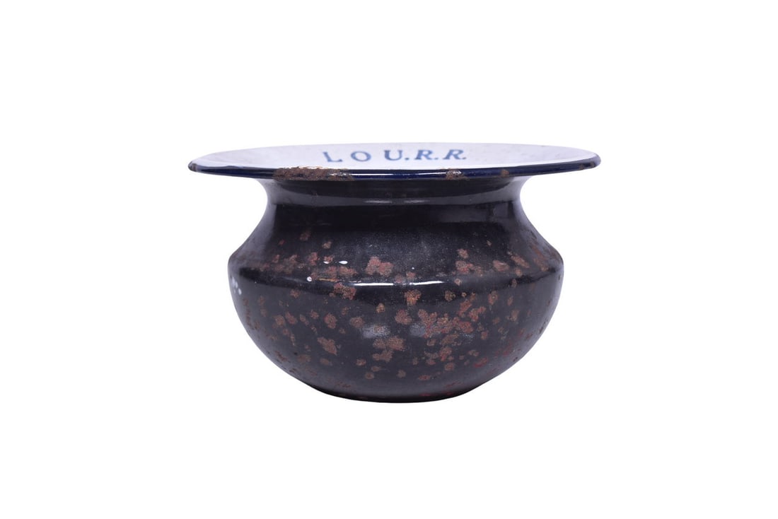 Louisville and Nashville Railroad Porcelain Spittoon / Cuspidor (1 of 4)