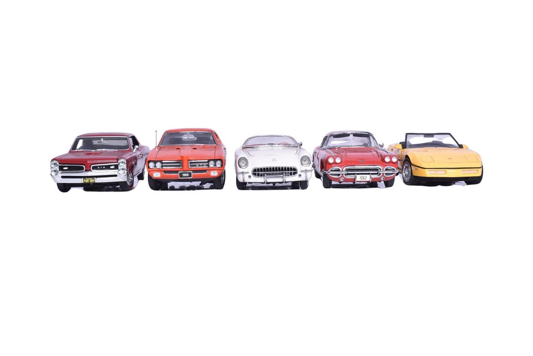 Five 1:24 Scale models, two Danbury Mint, two Franklin Mint, and one Classic Metal Works. Includes a (1 of 5)