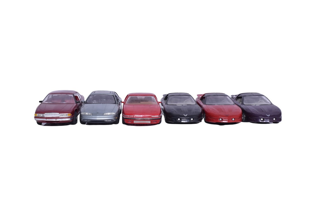 Six 1:24 scale dealership promotional models: three Pontiacs (1993, 1994, 1995), two Buicks (1988),: Six 1:24 scale dealership promotional models: three Pontiacs (1993, 1994, 1995), two Buicks (1988), and one 1996 Oldsmobile. Cars do not come with original packaging, like new condition.