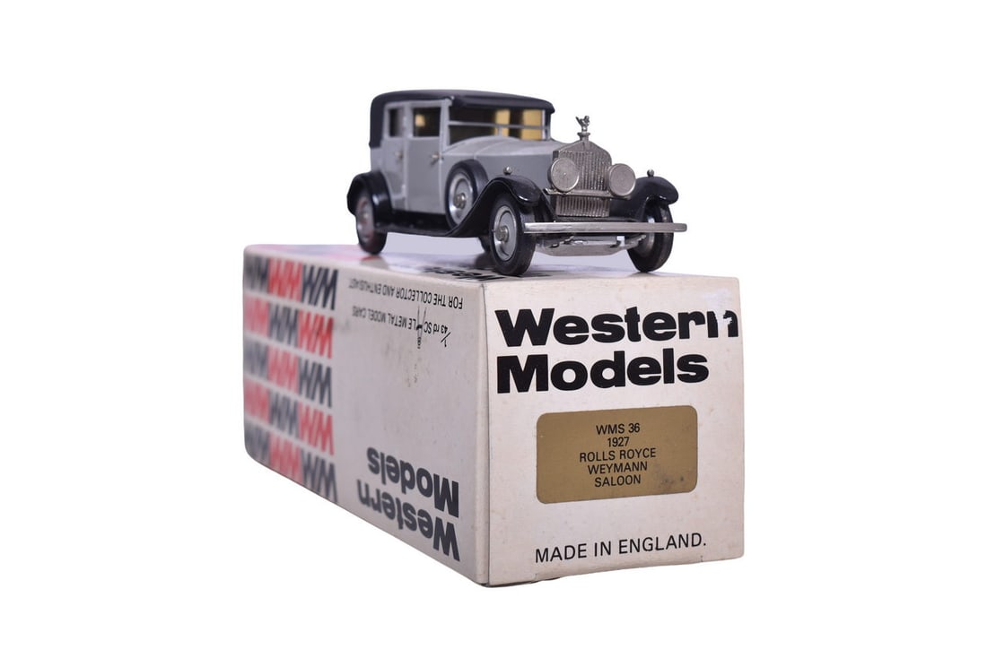 1:43 Western Models 1927 Rolls Royce Weymann Saloon with original box. Missing one detail side (1 of 3)