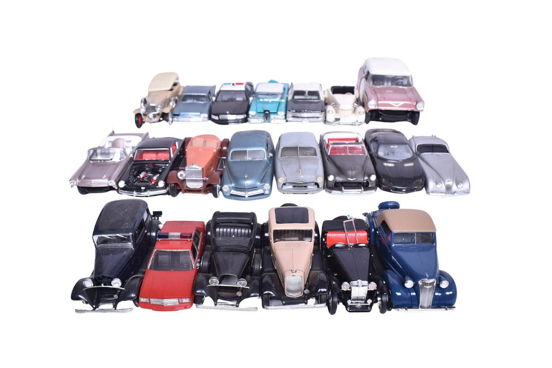 Group of twenty one models of various manufactures and completeness. Includes Bel Aire, Edsel, (1 of 3)