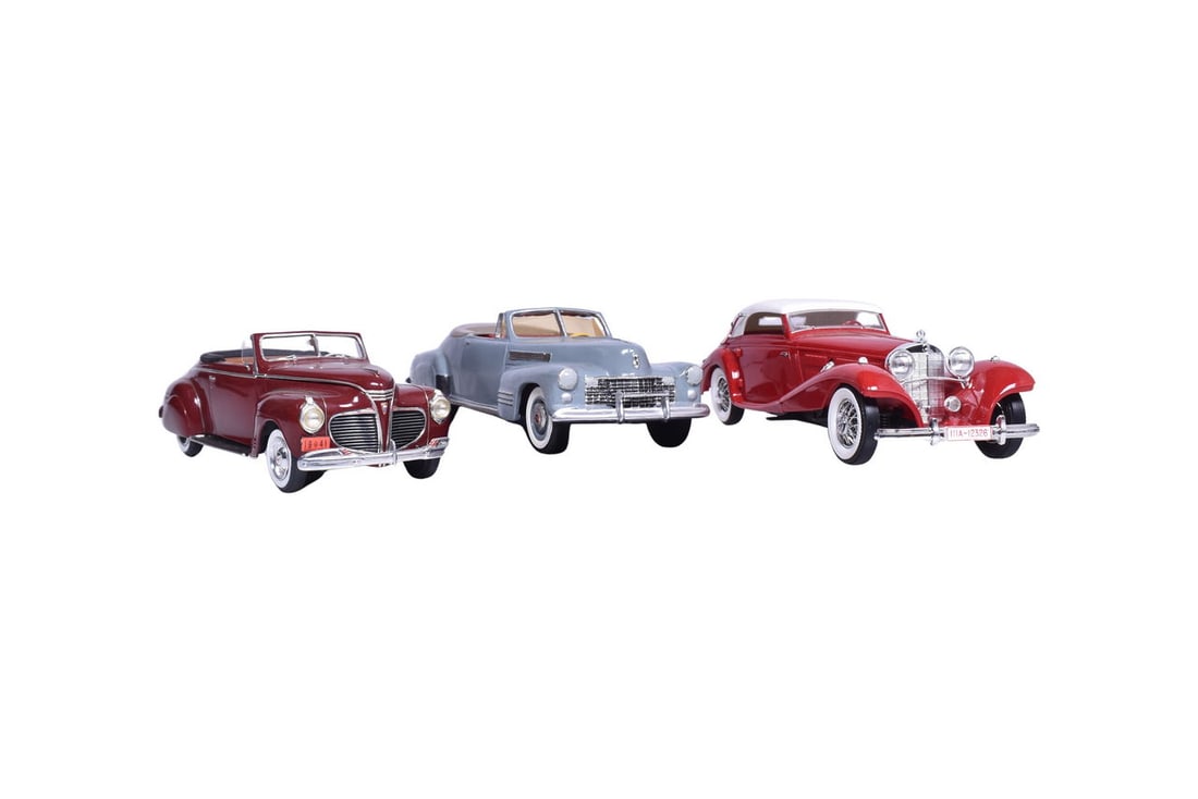 Group of 1:24? resin and plastic models. The most notable in the group is a resin Cadillac series 62: Group of 1:24? resin and plastic models. The most notable in the group is a resin Cadillac series 62 resin model in good condition, the only notable issue is a missing hood ornament. Also included is 