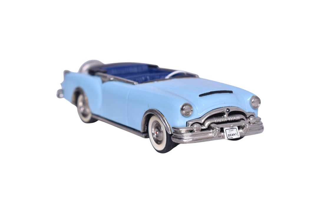 Mini Marque white metal 1:43 scale 1953/54 Packard Caribbean in blue. Car does not come with: Mini Marque white metal 1:43 scale 1953/54 Packard Caribbean in blue. Car does not come with original packaging, detached windshield and side mirror. Box size 8" x 8" x 4"