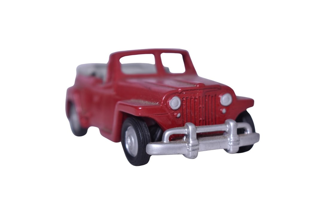 Unmarked die cast late 1940s Willys Jeep. Model is assumed to be older due to the lack of (1 of 3)